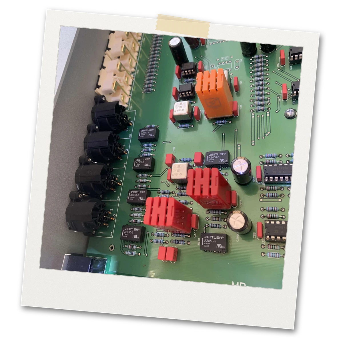 Piotr Burson V6 Vivid Opamp with Primare PRE30 and Musical Fidelity M1