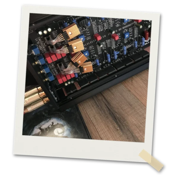 Troy Burson V7 Vivid Opamp with Zapco Z-150.4 AP